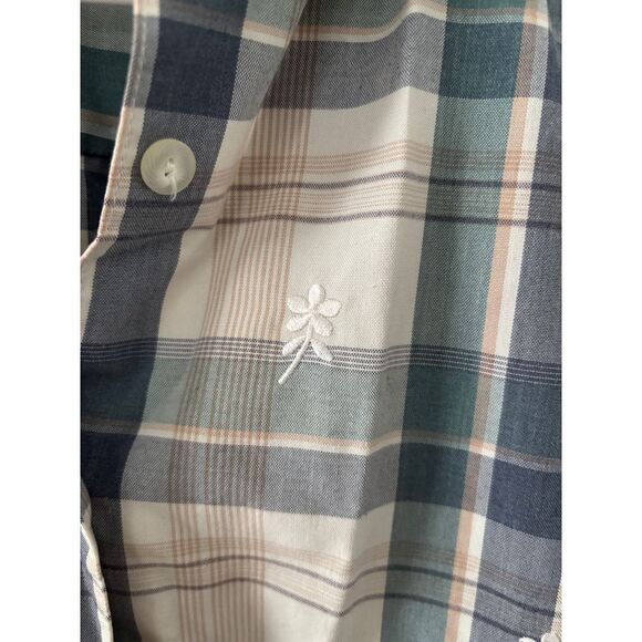 Alfred Dunner Plaid Button-Down Shirt with Floral Embroidery Detail Size 10 - Picture 2 of 4